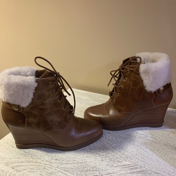 NWOB Michael Kors Carrigan Knit Cuff Ankle Boots
